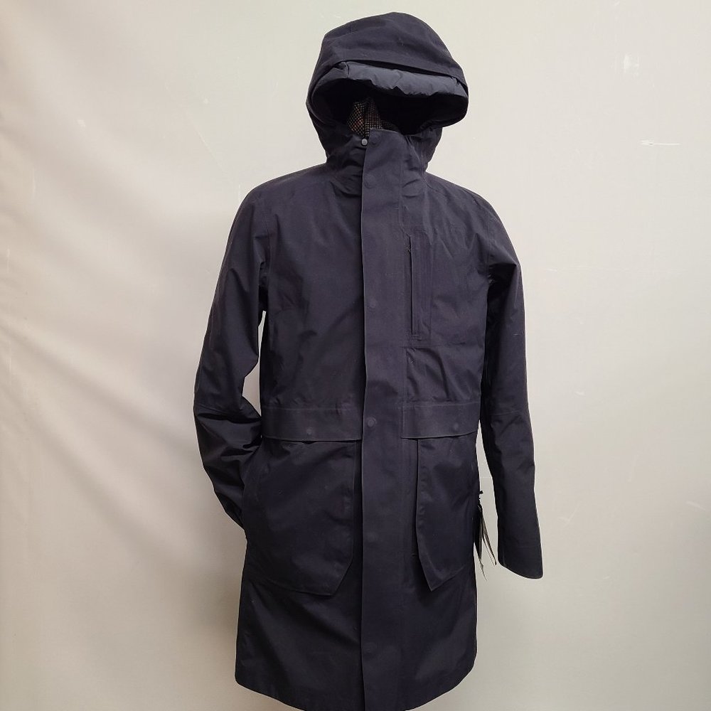 SOLD Mens Lululemon 3 in 1 Coat Size M